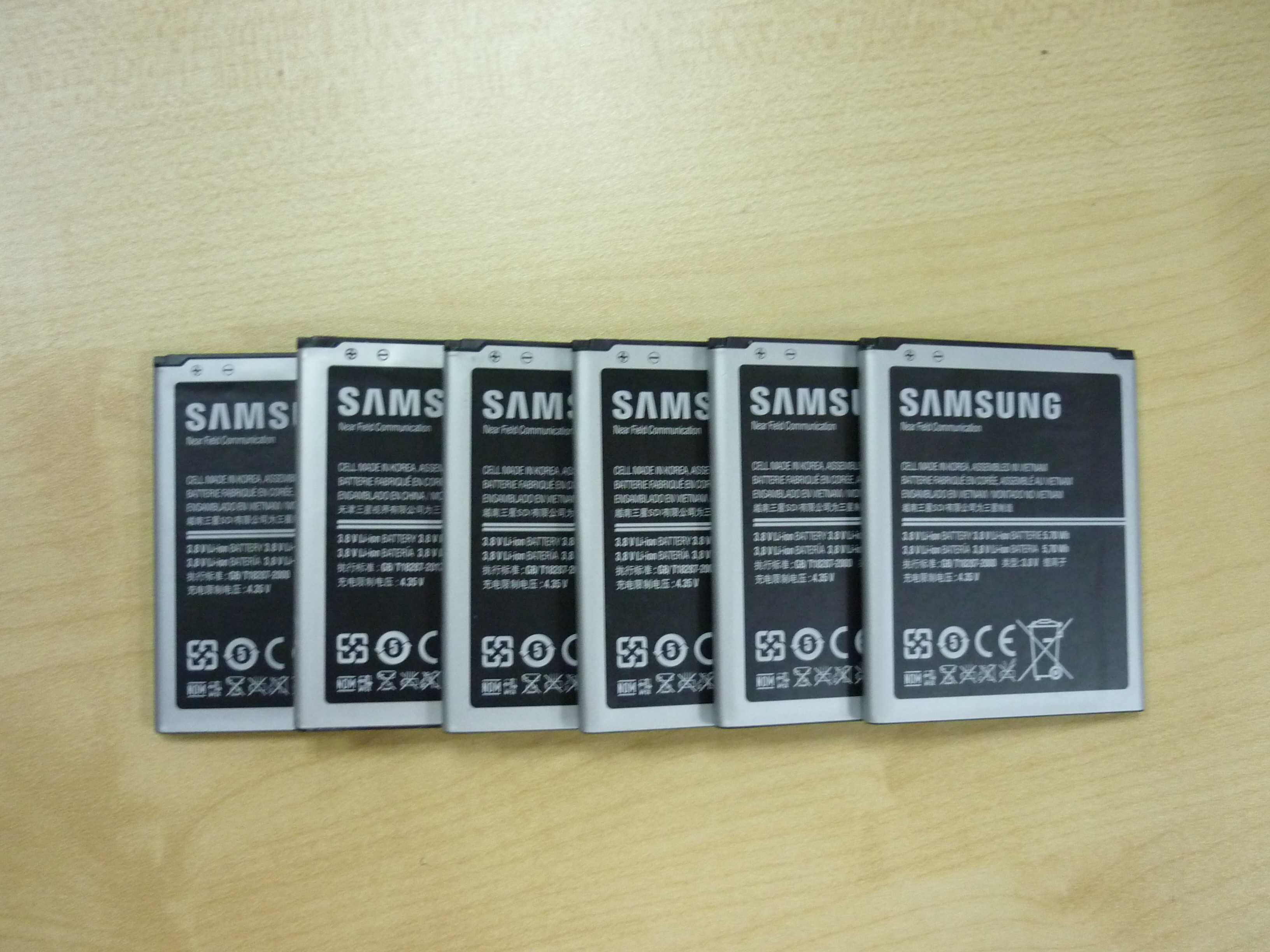 Samsung Battery QTY: 6
